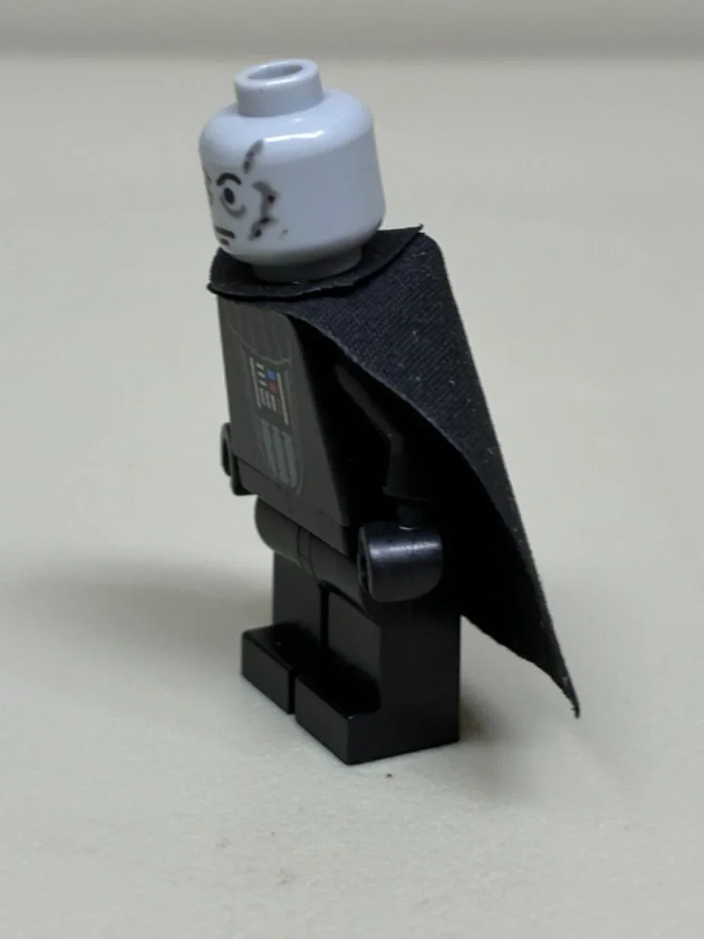 LEGO Star Wars sw0004 Minifigure Darth Vader Light Gray Head
